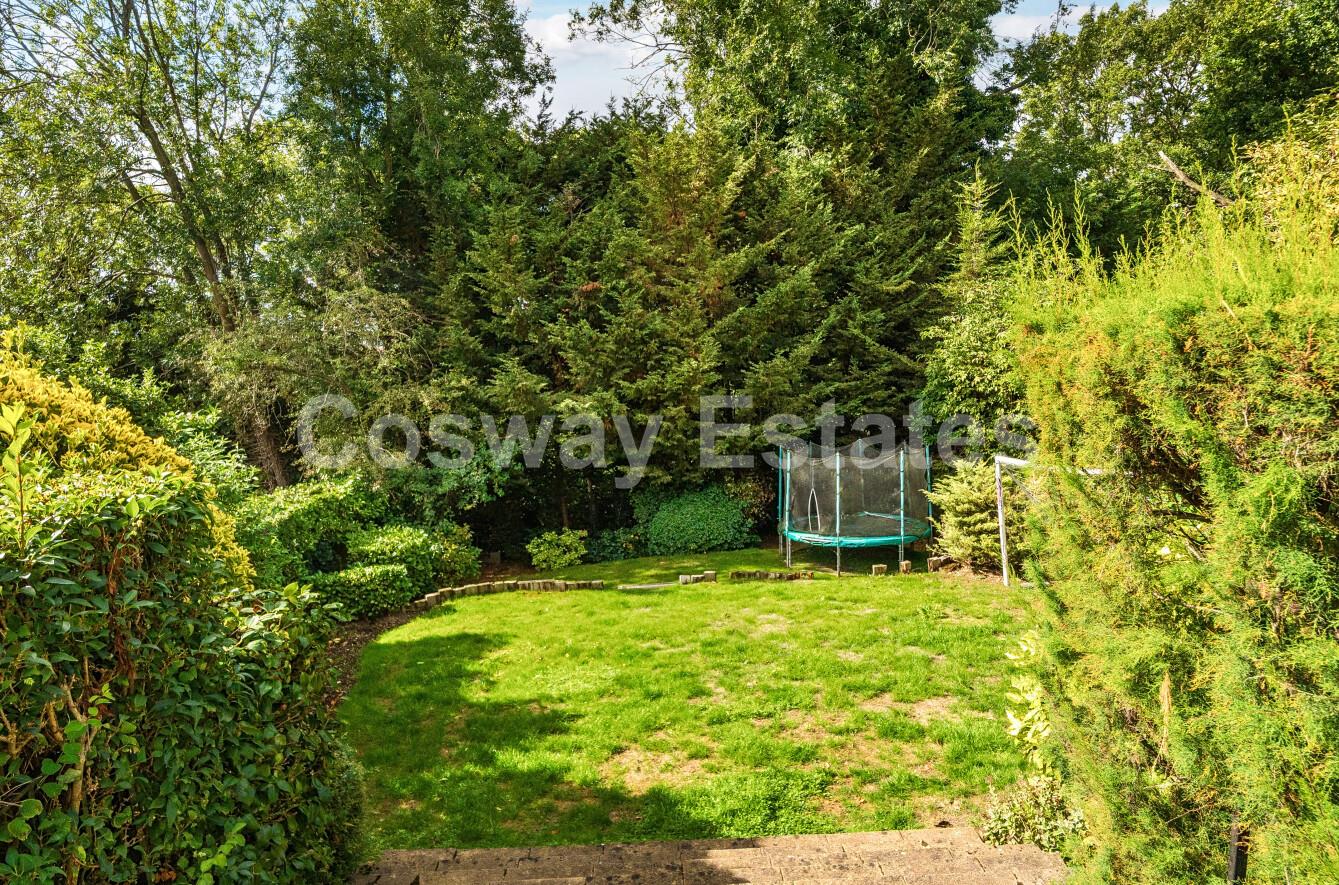 Hillside Grove, Mill Hill, NW7, London